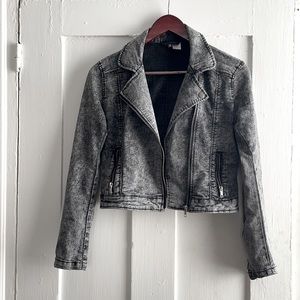 H&M cropped lightweight denim jacket size 4